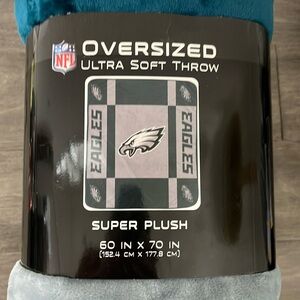 EAGLES Oversized Ultra Soft Throw